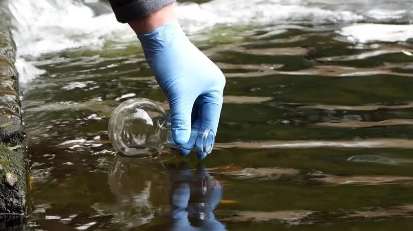 采集碘化物水樣